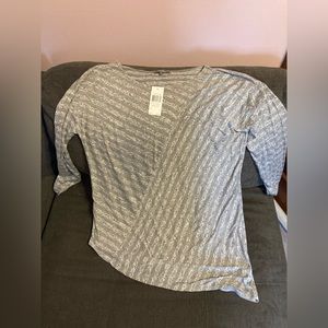 RETRO-ology Top. NWT.‎